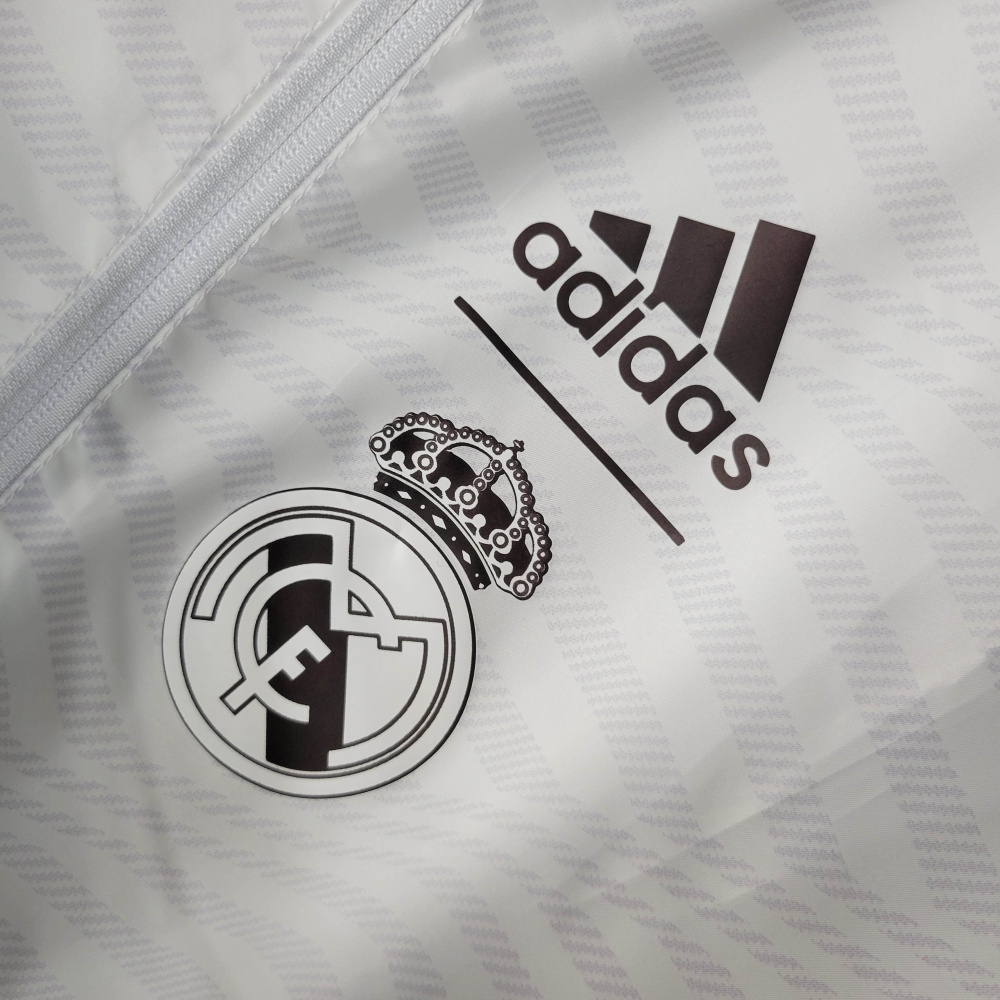 23/24 Windbreaker Reversible Real Madrid Size S-XXL
