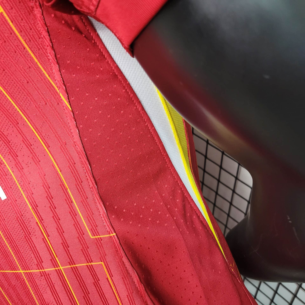 24/25 Player Liverpool Home