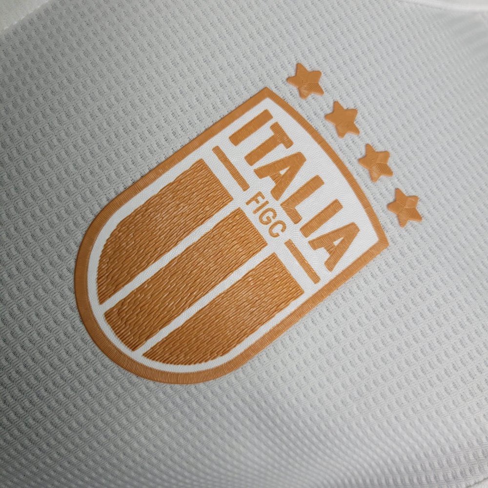 23/24 player Italy Special edition