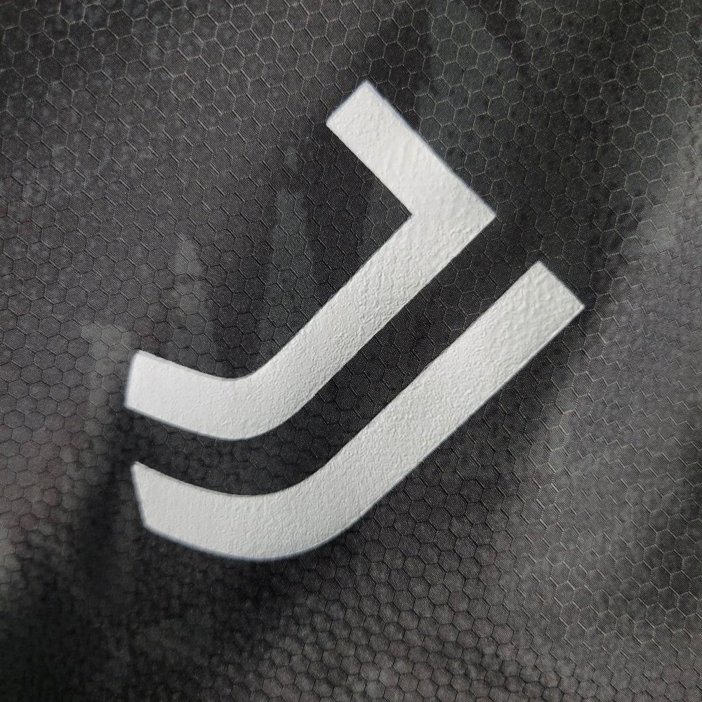 23/24 Windbreaker Juventus Black Size S-XXL