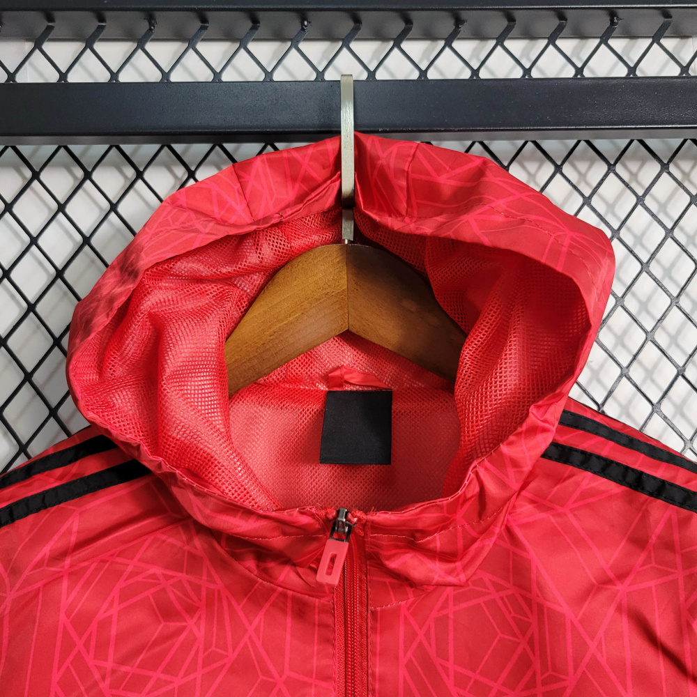 23/24 Windbreaker Manchester United Home Size S-XXL