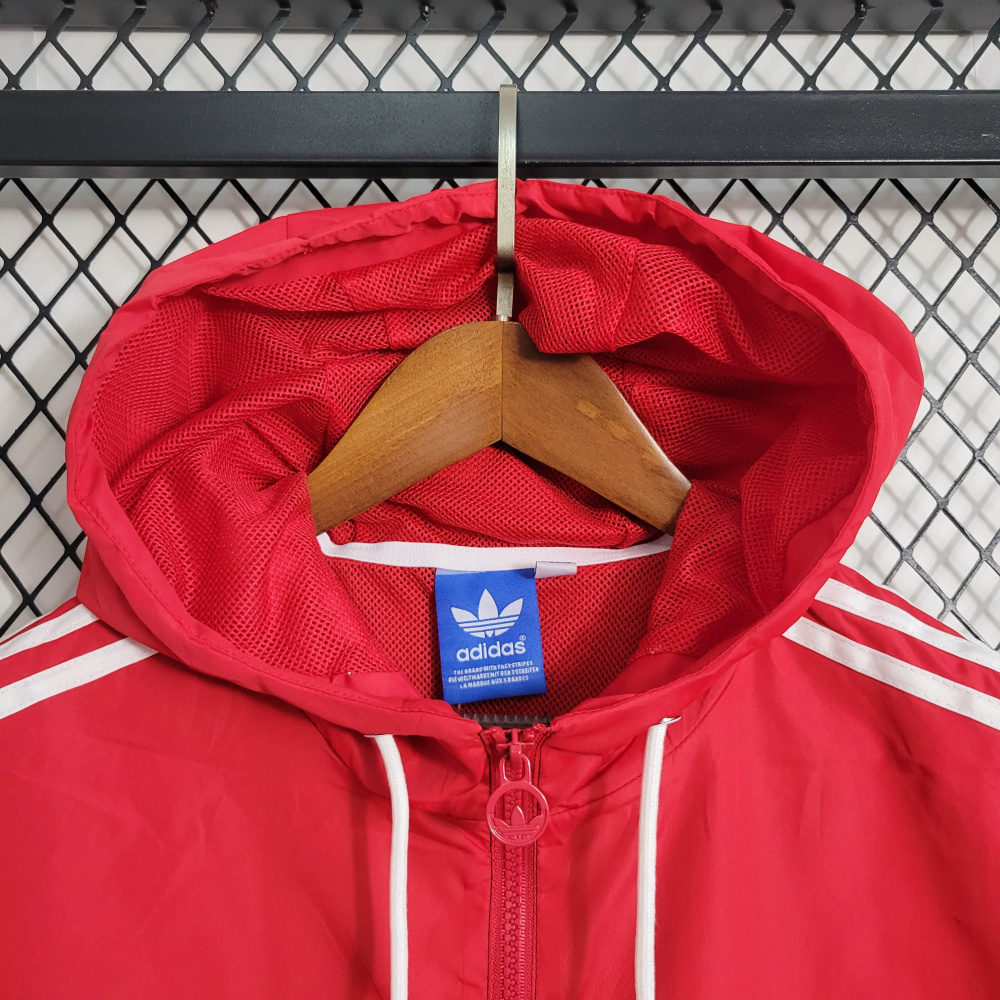23/24 player windbreaker Manchester United size S-XX
