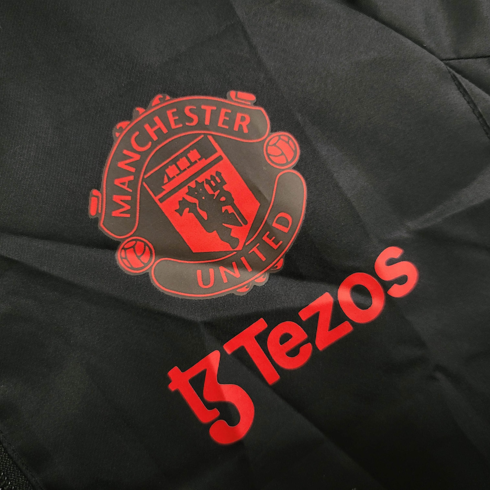 23/24 Windbreaker Manchester United Size S-XXL