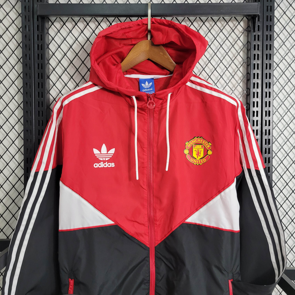 23/24 player windbreaker Manchester United size S-XX
