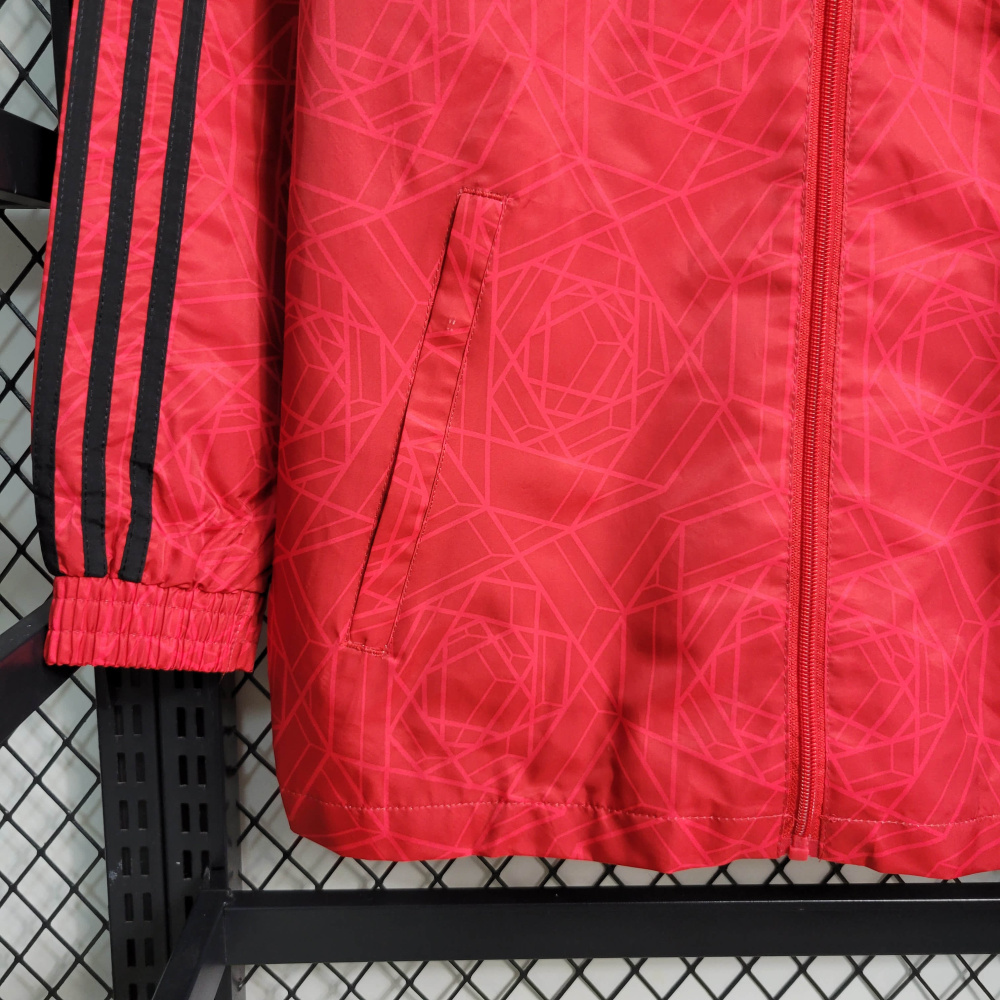 23/24 Windbreaker Manchester United Home Size S-XXL