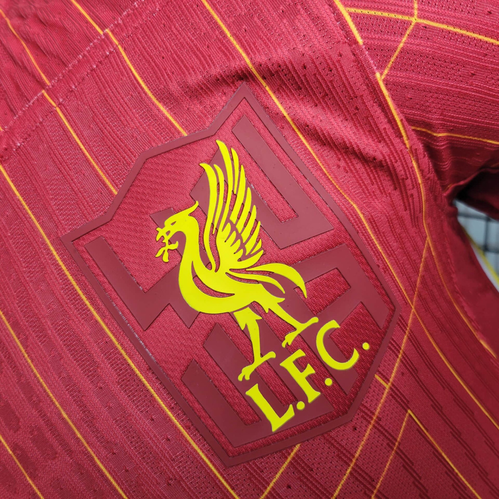 24/25 Player Liverpool Home