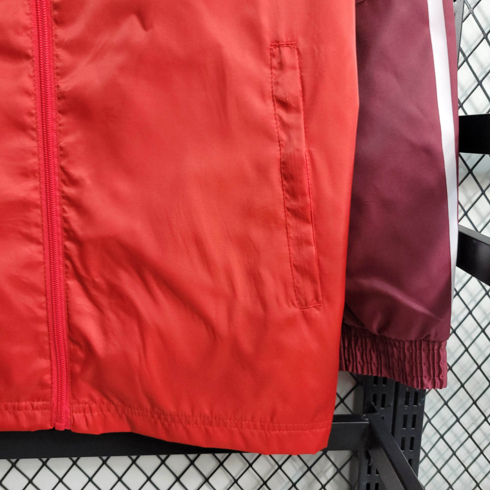 23/24 Windbreaker Manchester United Red Size S-XXL