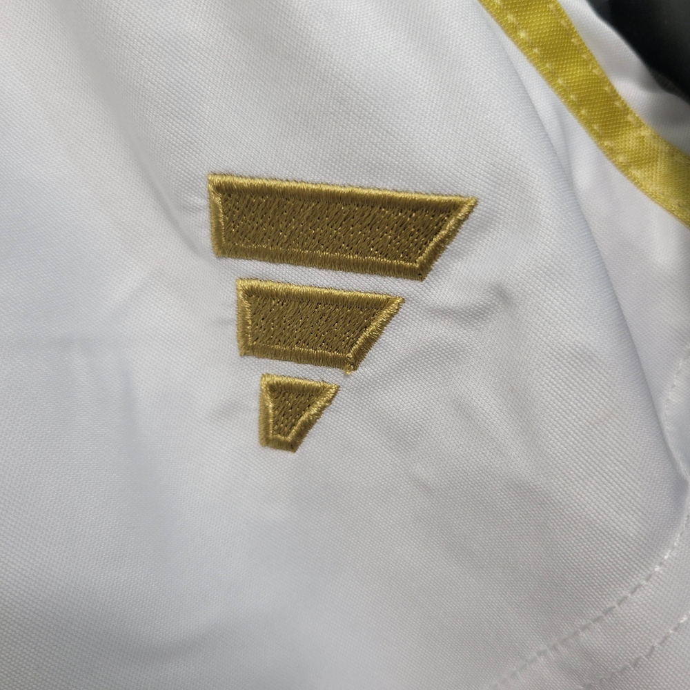 23/24 Shorts Italy White Commemorative Edition Size S-XXL