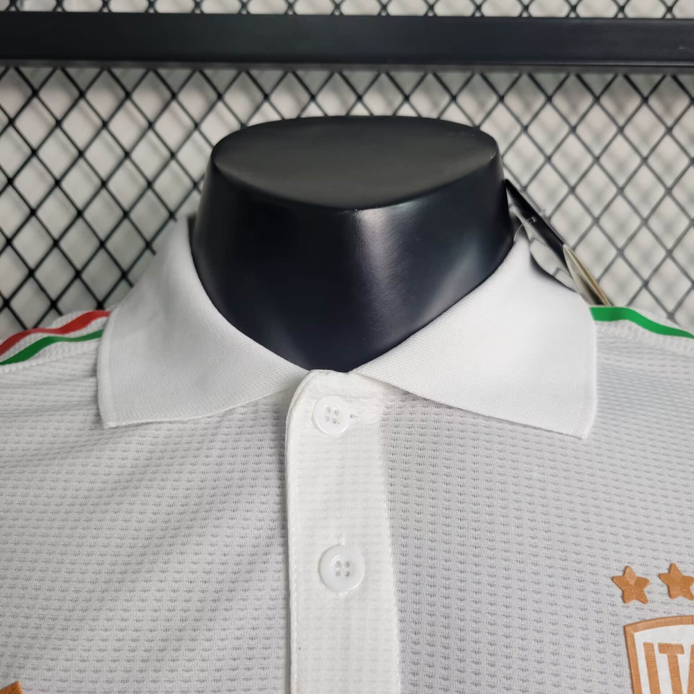 23/24 player Italy Special edition