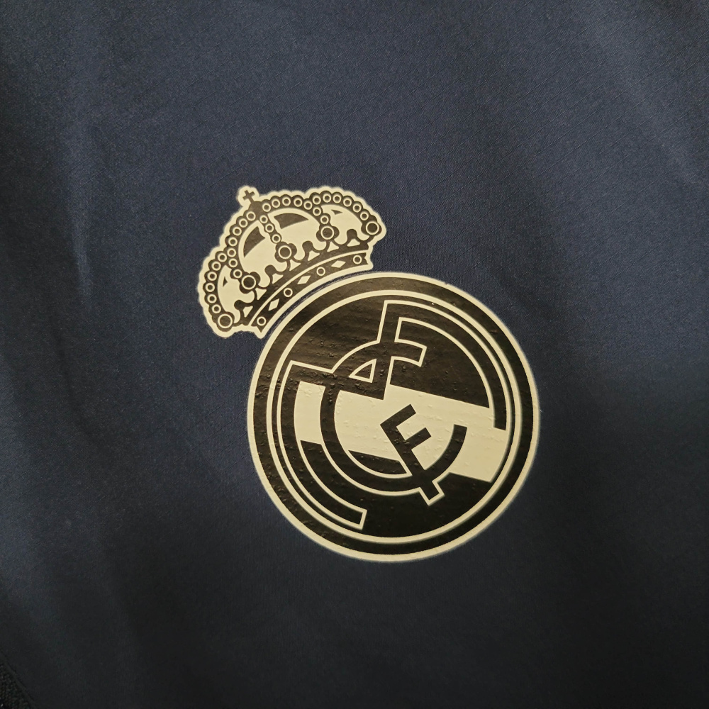 23/24 Windbreaker Real Madrid Size S-XXL
