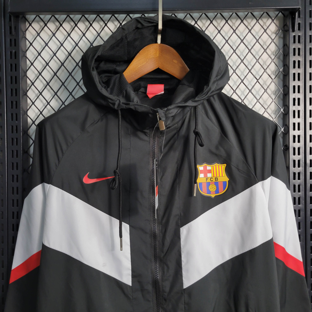 Windbreaker Barcelona is size S-XXL