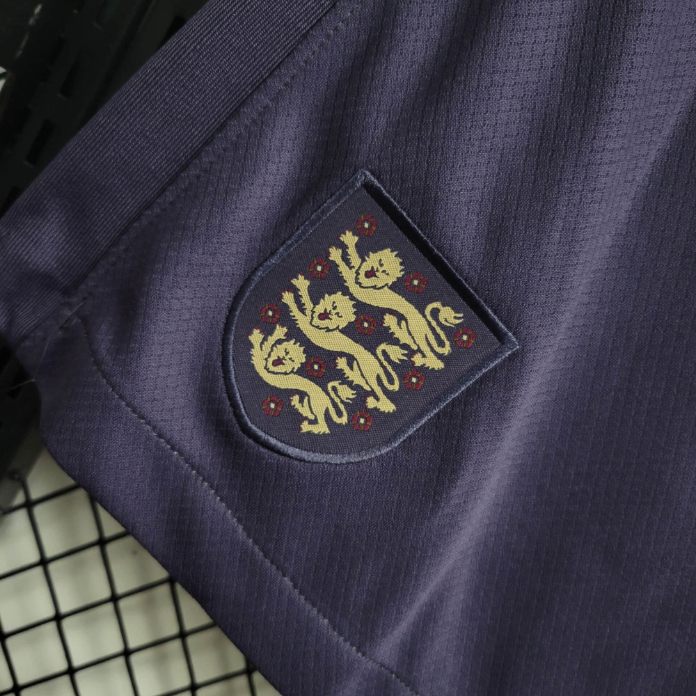24/25 shorts England away