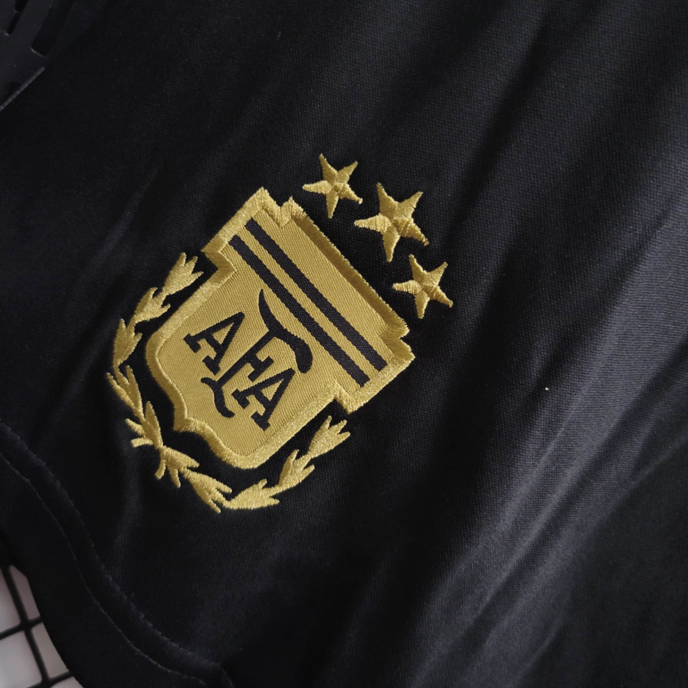 24/25 shorts Argentina Home