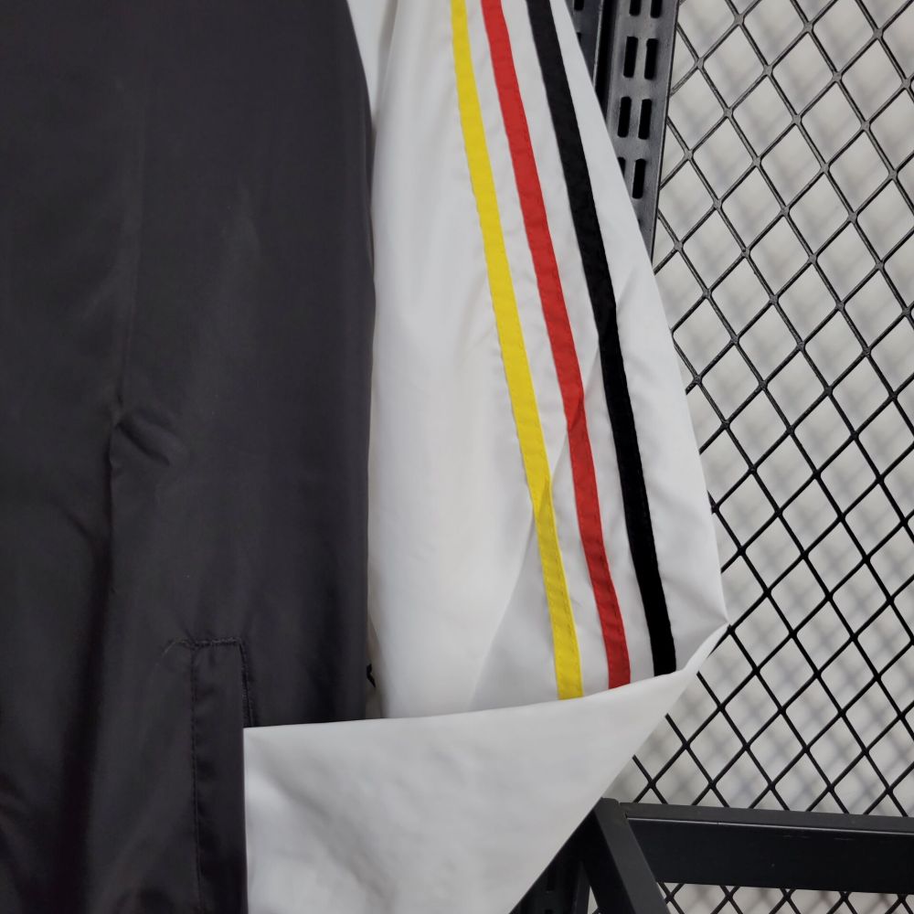 24/25 Windbreaker Germany