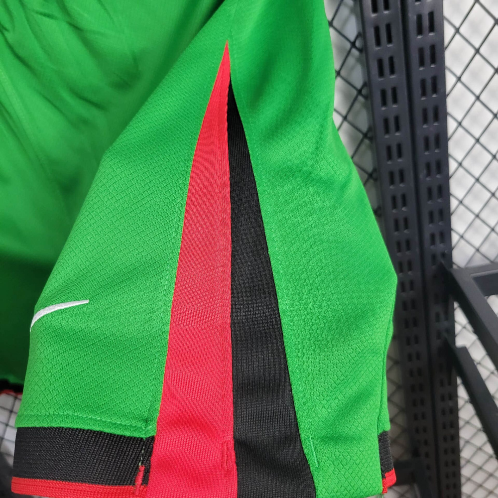 24/25 shorts Portugal home