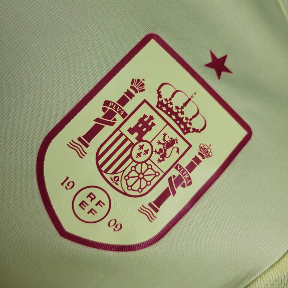 24/25 player Spain away