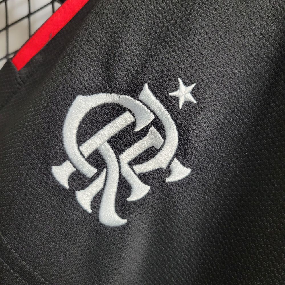 24/25 shorts Flamengo away