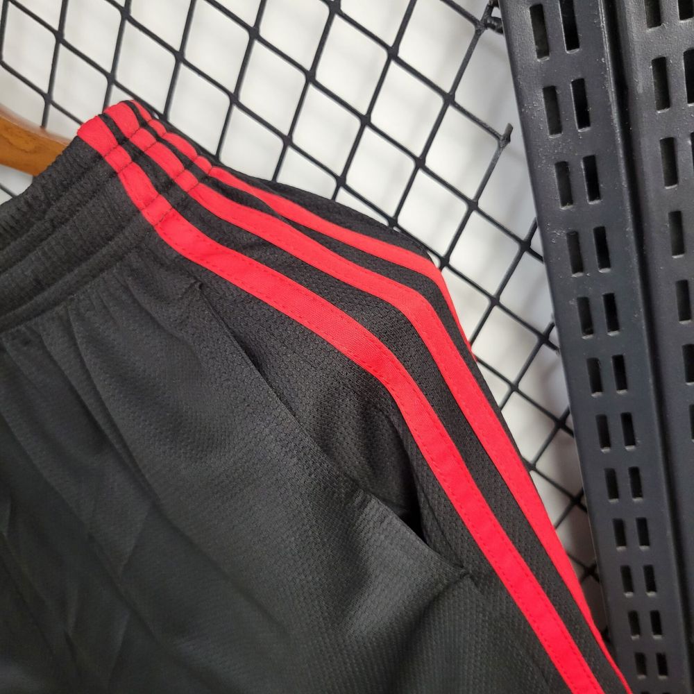 24/25 shorts Flamengo away