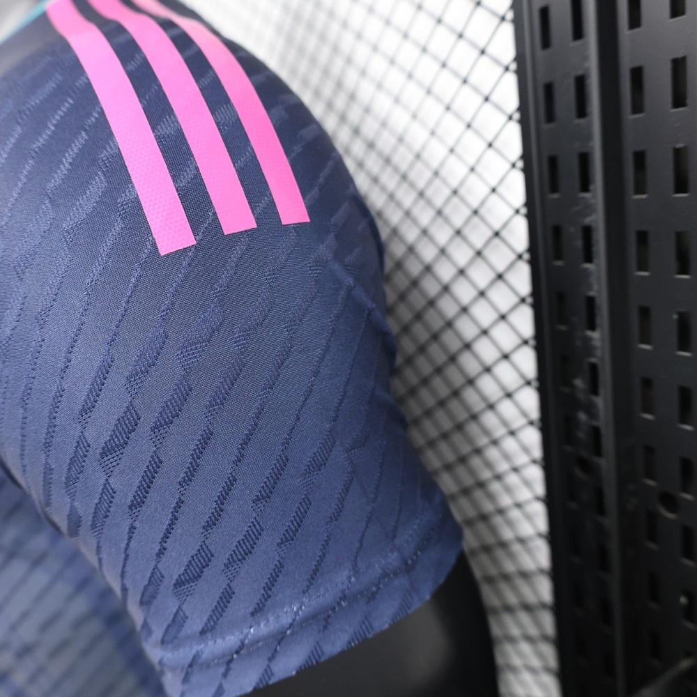 24/25 Player Real Madrid Special Edition Gradient Purple