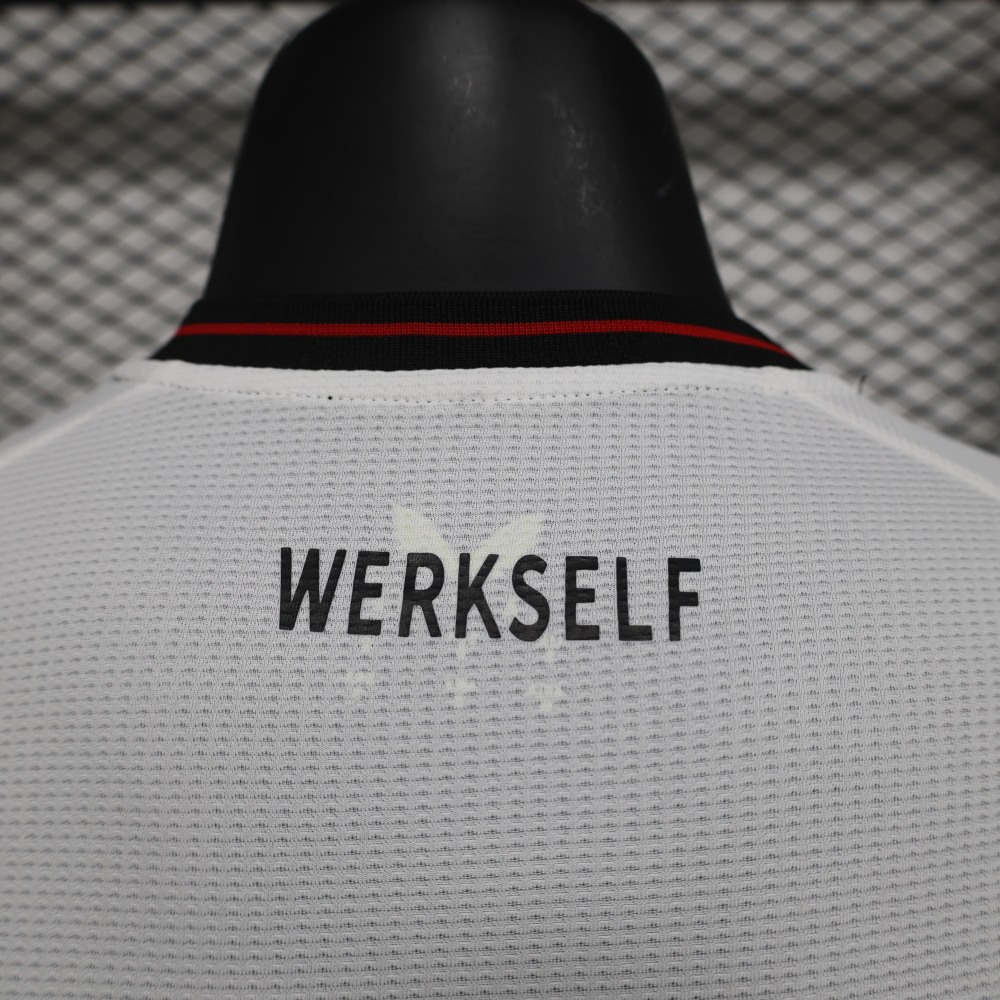 24/25 player Leverkusen away
