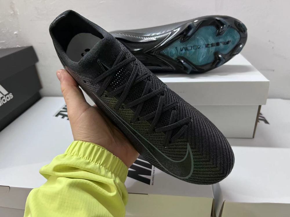 Assassin 16 Built-in Full Air Cushion Waterproof Knitted FG Football Shoes