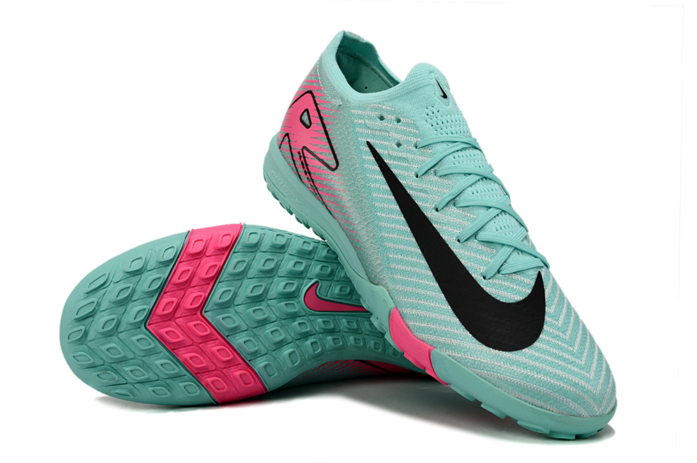 Low Top MD Sole Shredded Spikes Football Shoes