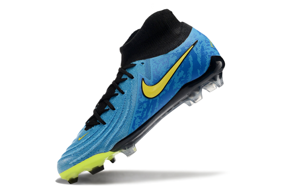 Low Top Waterproof Full Knit Moonraker FG Football Shoes