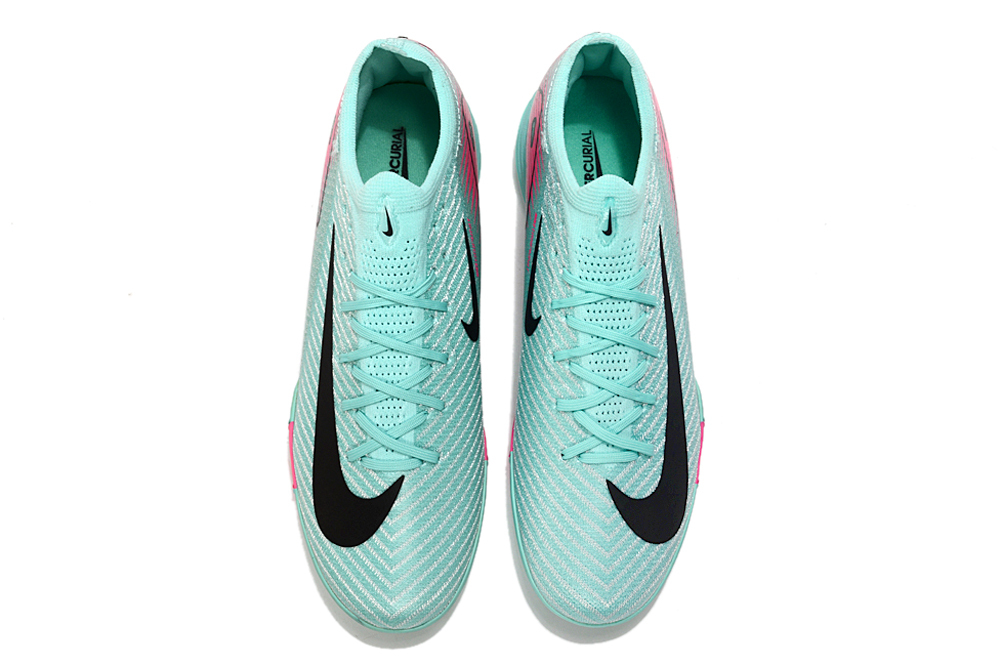Low Top MD Sole Shredded Spikes Football Shoes