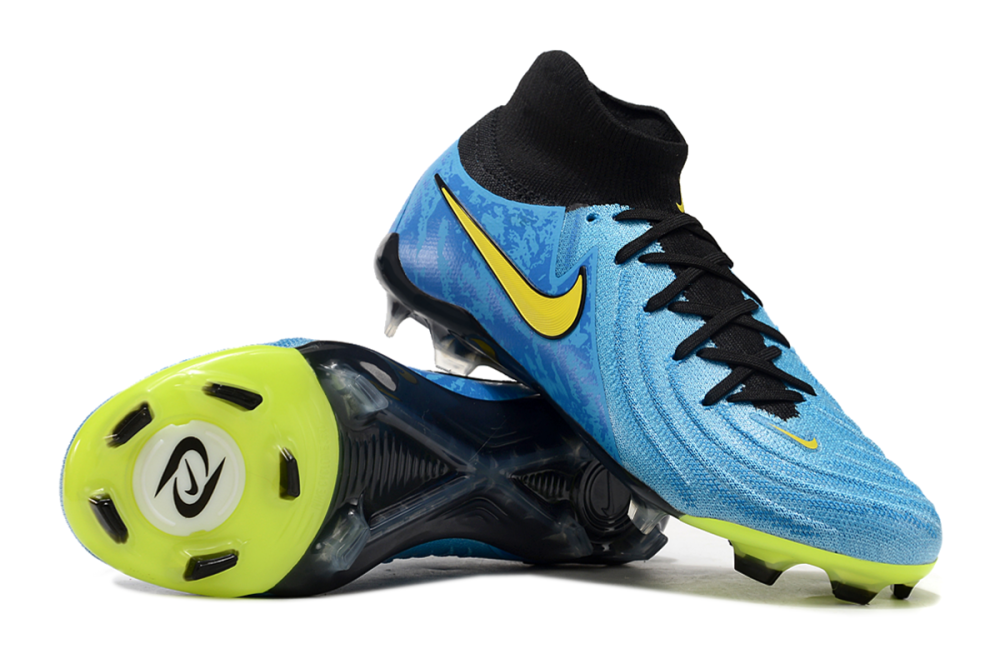 Low Top Waterproof Full Knit Moonraker FG Football Shoes