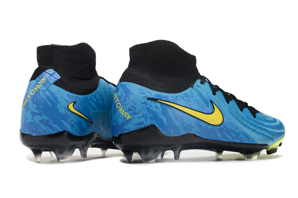 Low Top Waterproof Full Knit Moonraker FG Football Shoes