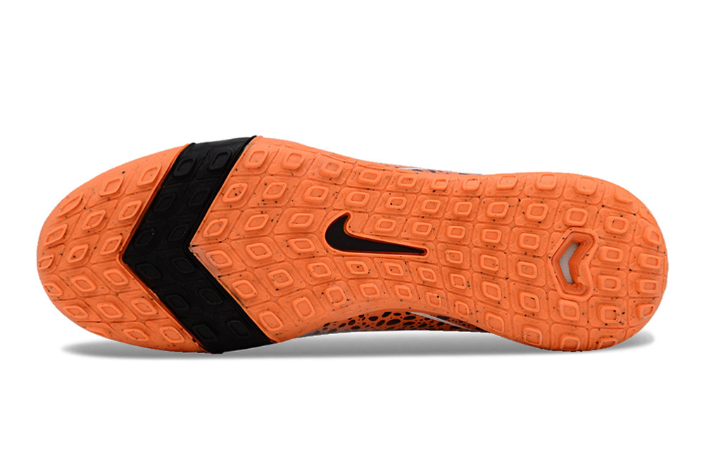 High Top MD Sole Shredded Spikes Football Shoes