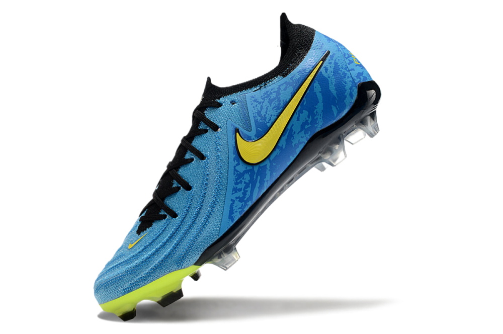 Low Top Waterproof Full Knit Moonraker FG Football Shoes