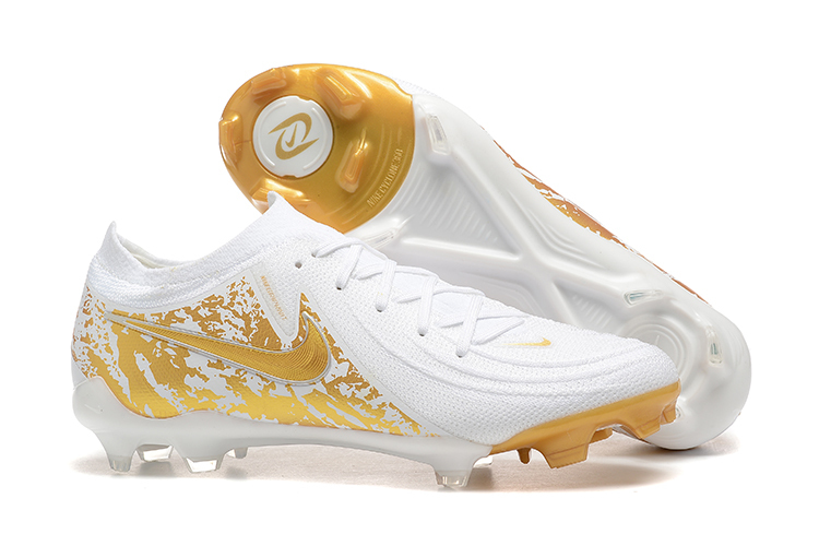 Low Top Waterproof Full Knit Moonraker FG Football Shoes