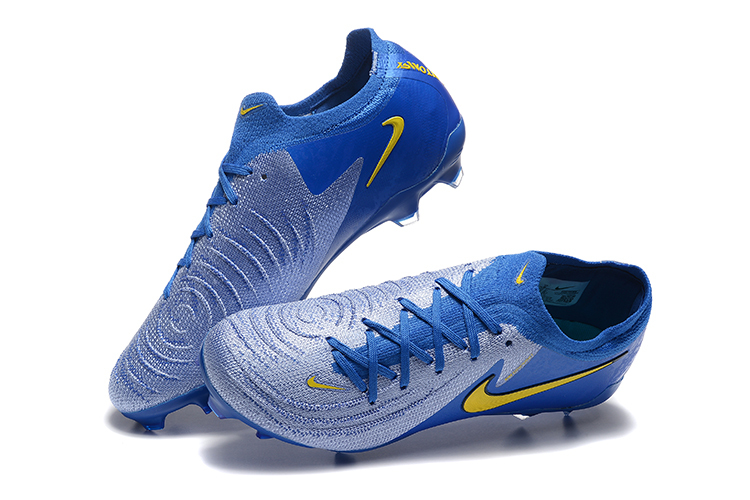 Low Top Waterproof Full Knit Moonraker FG Football Shoes