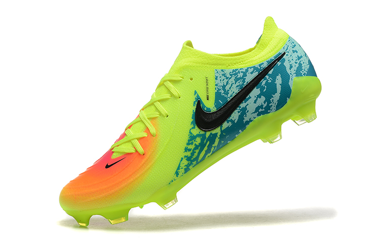 Low Top Waterproof Full Knit Moonraker FG Football Shoes