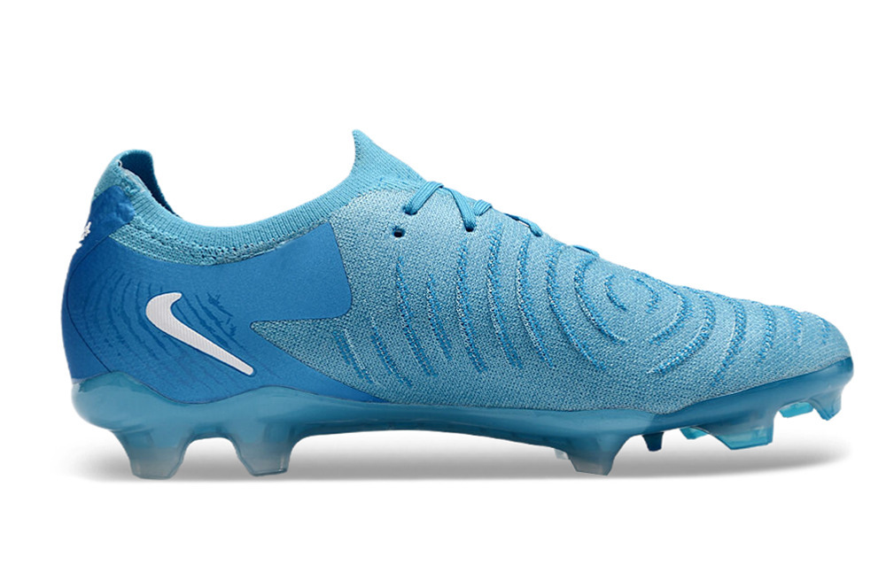 Low Top Waterproof Full Knit Moonraker FG Football Shoes