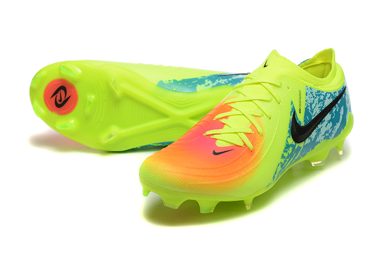 Low Top Waterproof Full Knit Moonraker FG Football Shoes