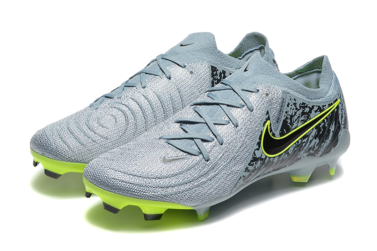 Low Top Waterproof Full Knit Moonraker FG Football Shoes