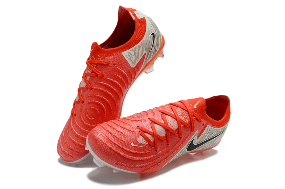 Low Top Waterproof Full Knit Moonraker FG Football Shoes