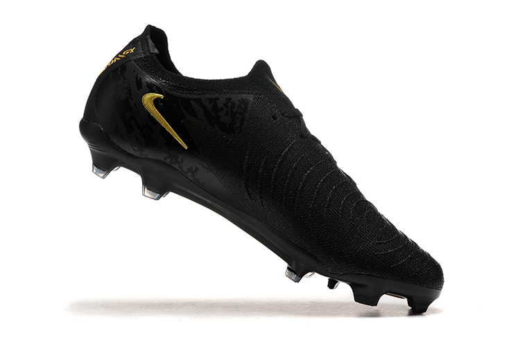Low Top Waterproof Full Knit Moonraker FG Football Shoes