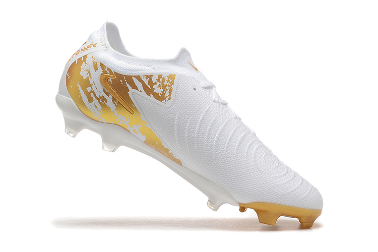 Low Top Waterproof Full Knit Moonraker FG Football Shoes