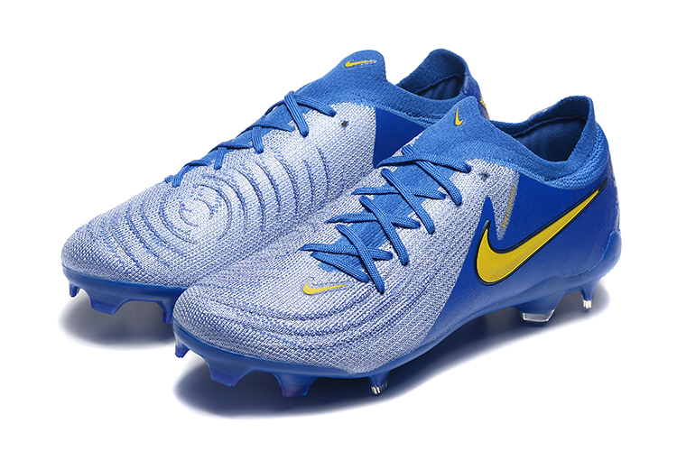 Low Top Waterproof Full Knit Moonraker FG Football Shoes