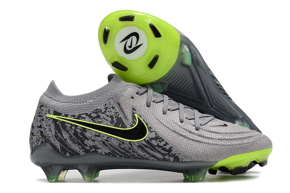 Low Top Waterproof Full Knit Moonraker FG Football Shoes