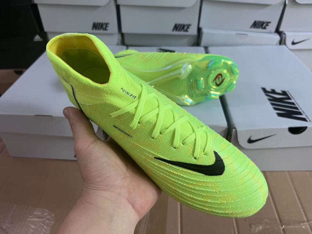 High Top Waterproof Full Knit Women's World Cup Moonbrake FG Football Shoes