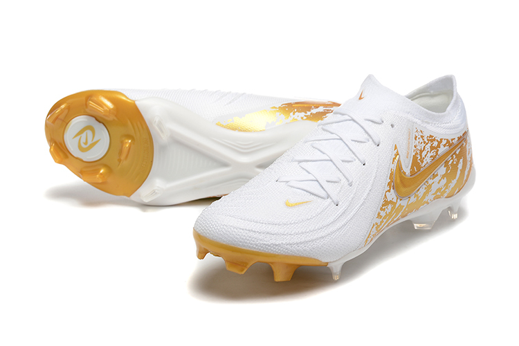 Low Top Waterproof Full Knit Moonraker FG Football Shoes
