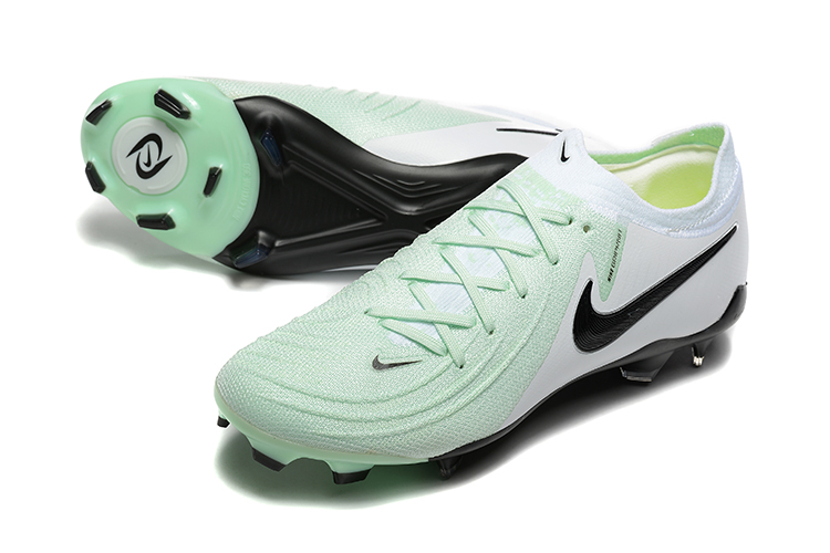 Low Top Waterproof Full Knit Moonraker FG Football Shoes