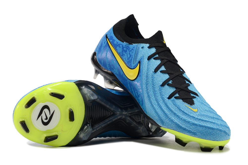 Low Top Waterproof Full Knit Moonraker FG Football Shoes