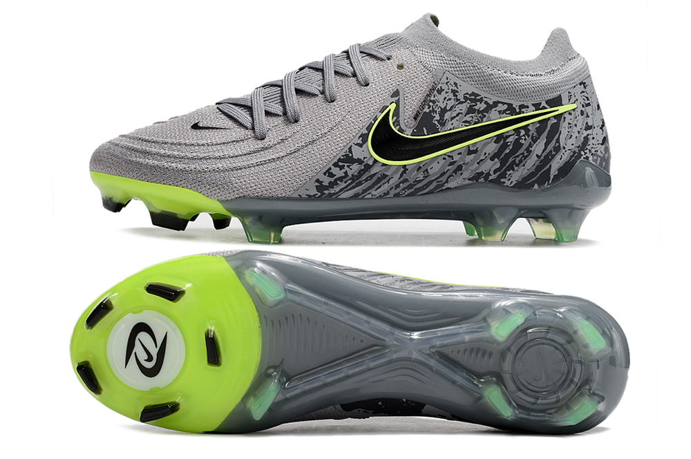 Low Top Waterproof Full Knit Moonraker FG Football Shoes