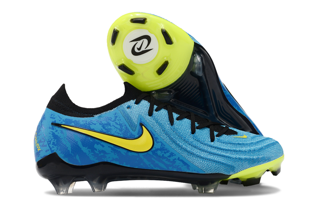 Low Top Waterproof Full Knit Moonraker FG Football Shoes
