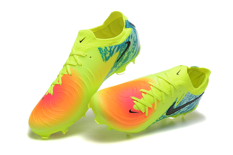 Low Top Waterproof Full Knit Moonraker FG Football Shoes